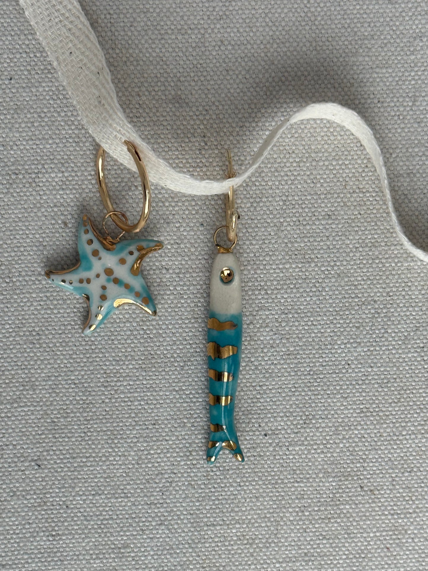 Mismatched catch earrings Turquoise
