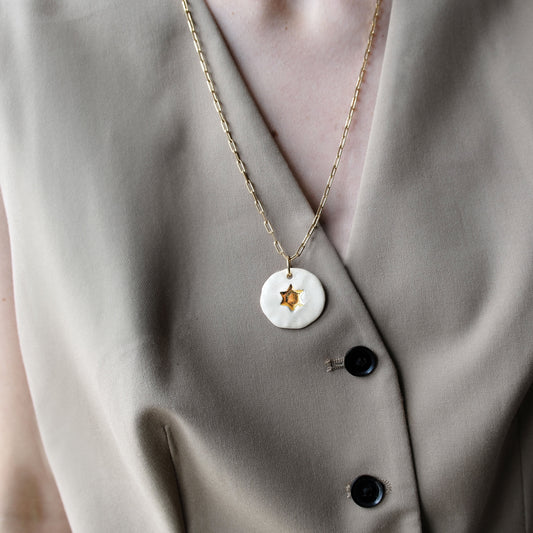 Magen medallion necklace