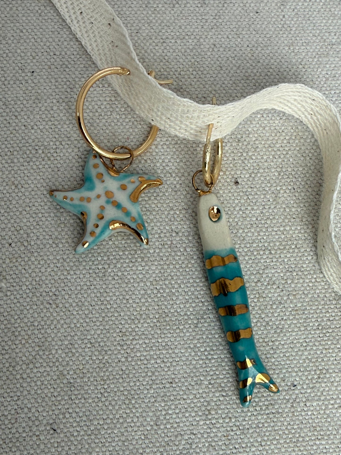 Mismatched catch earrings Turquoise