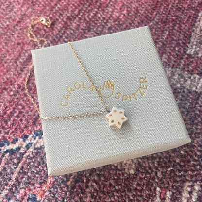Tiny Magen necklace